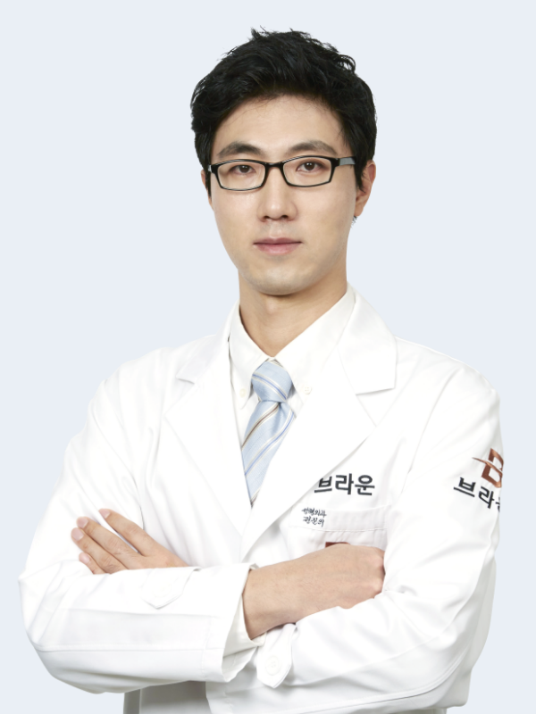 Dr. Ryu Dong-Wan